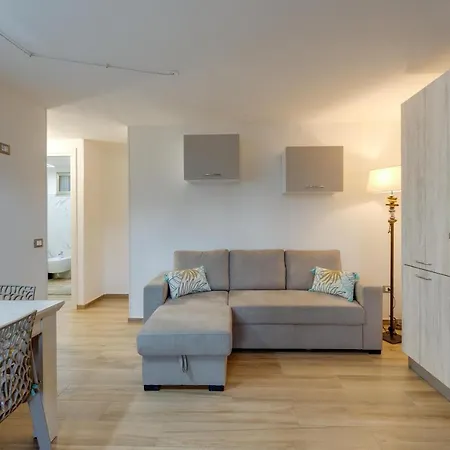 Stefania Semesterbostad *