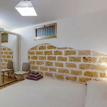 Semesterbostad Stefania *