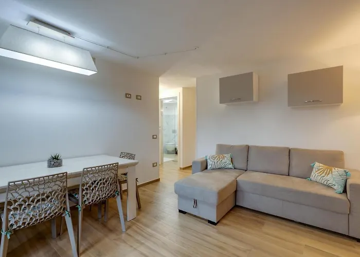 Stefania Tatil Evi *