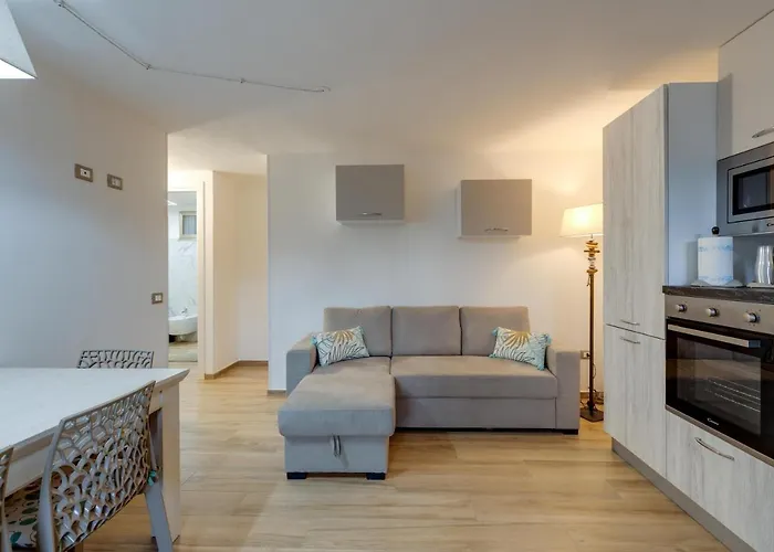 Stefania Tatil Evi *